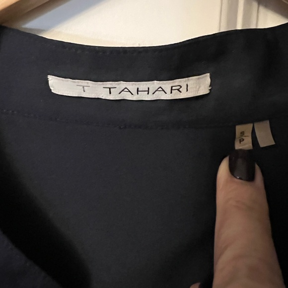 Tahari peplum waist top. Navy, size small - Picture 4 of 4